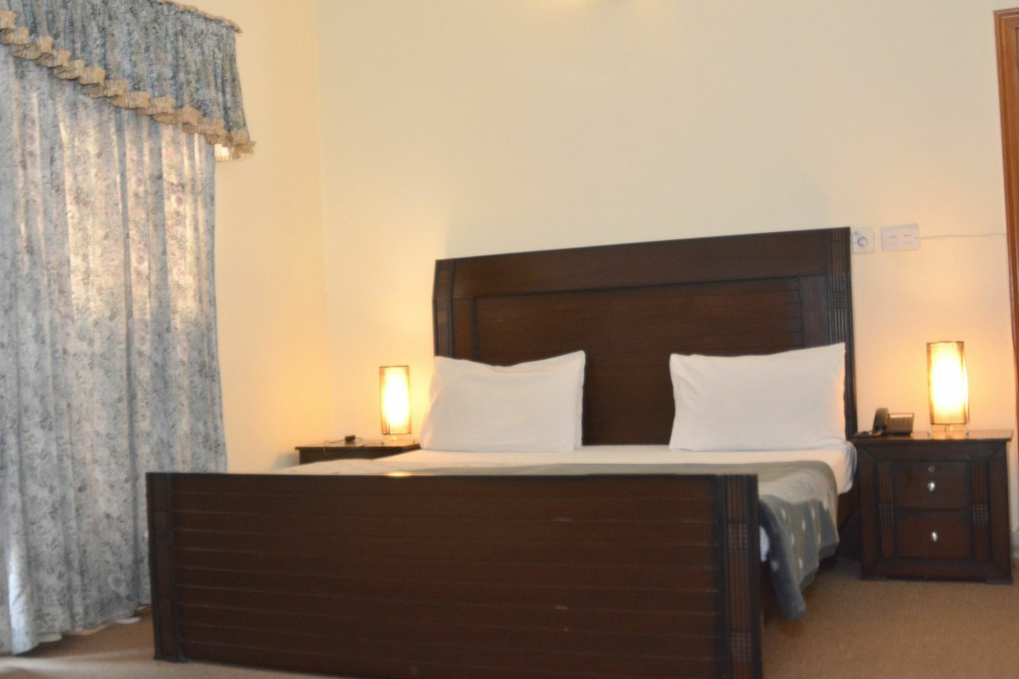 Delano Guest House Islamabad Luaran gambar